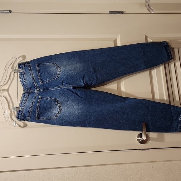 Fashion Nova high waisted distressed baggy jeans - Picture 4 of 4